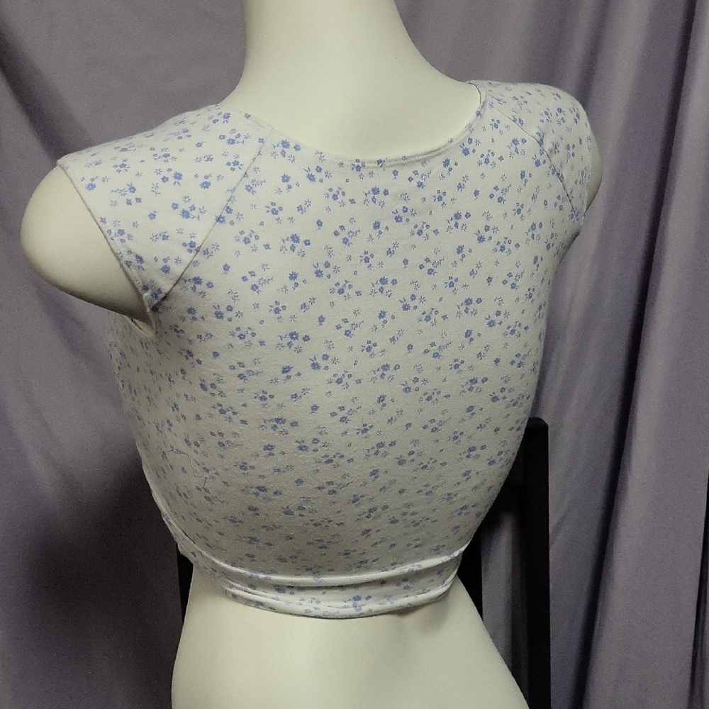 Hollister Blue Floral Ruched Crop Top - Picture 3 of 6